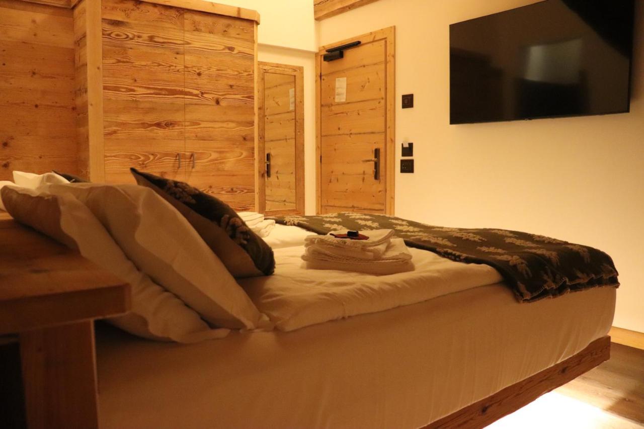 Hotel Ciasa Lorenzi コルティーナ・ダンペッツォ エクステリア 写真