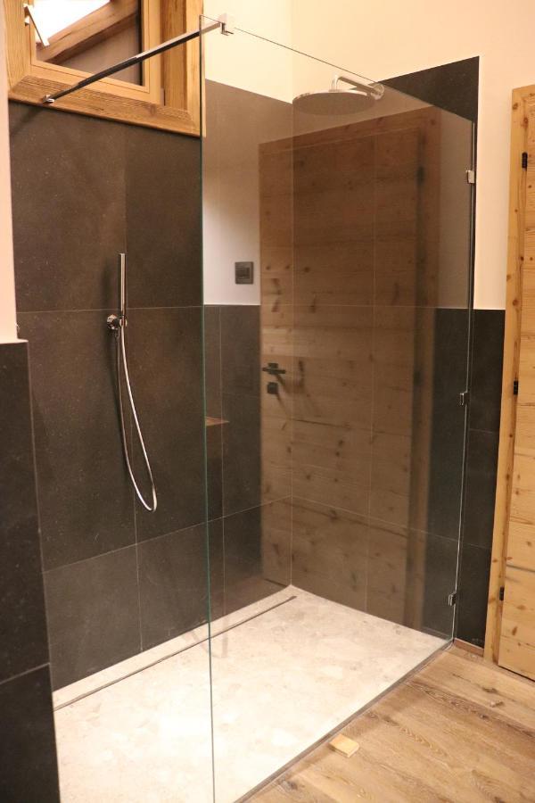 Hotel Ciasa Lorenzi コルティーナ・ダンペッツォ エクステリア 写真