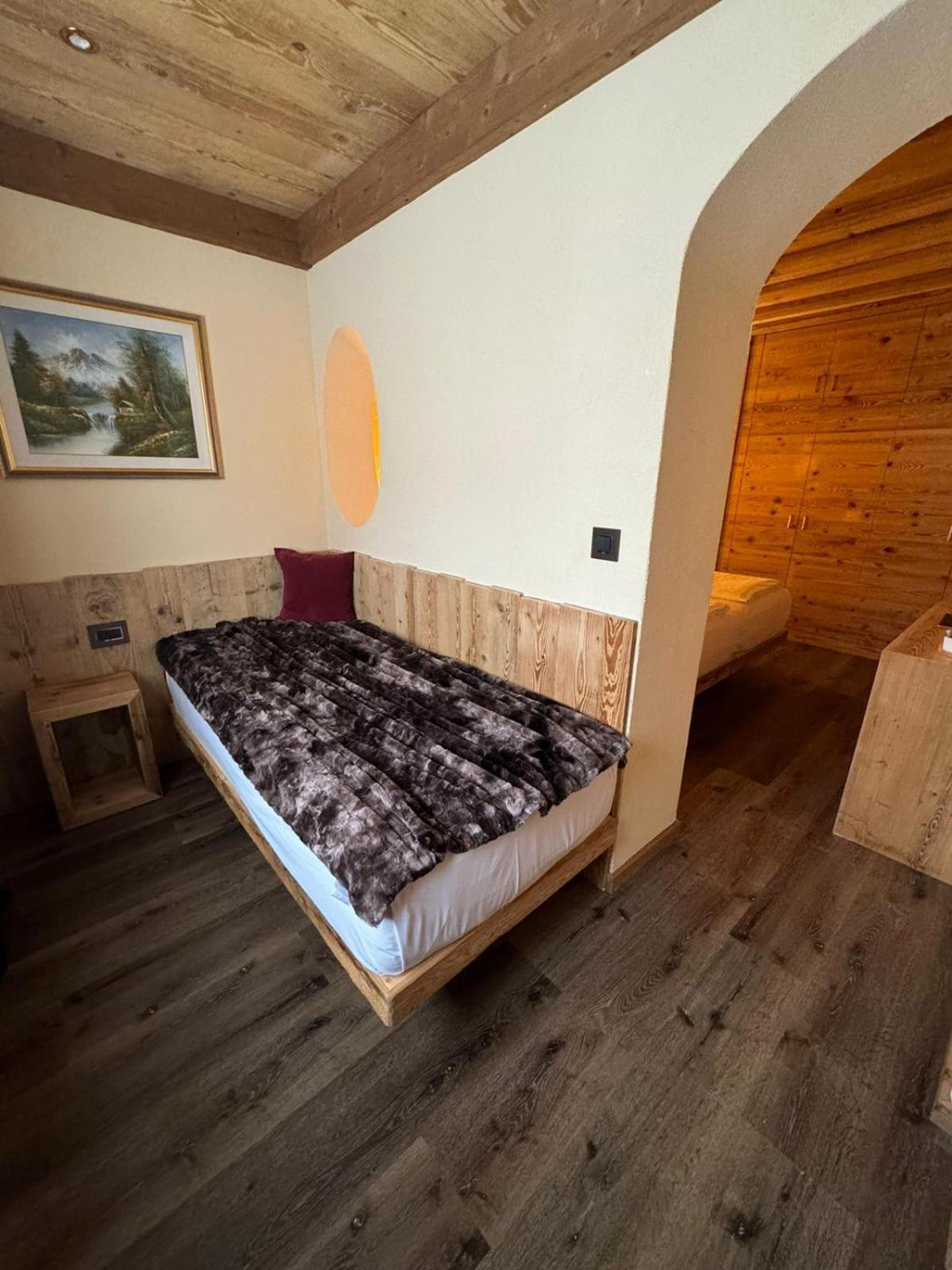 Hotel Ciasa Lorenzi コルティーナ・ダンペッツォ エクステリア 写真