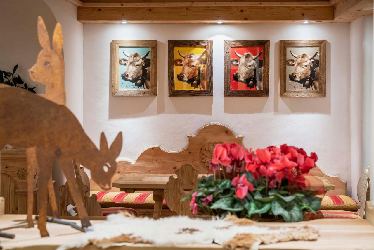 Hotel Ciasa Lorenzi コルティーナ・ダンペッツォ エクステリア 写真